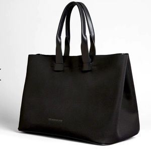 troubadour goods — featherweight tote (used once!) — black